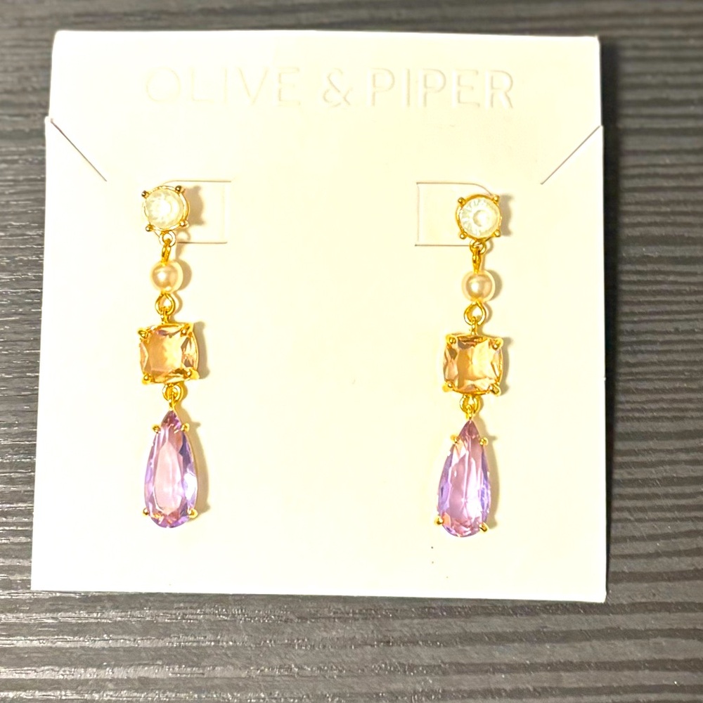 Olive and Piper Evie Earrings! Never worn!